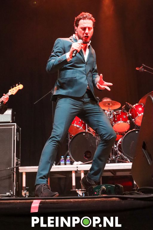 BOUKE & THE ELVIS MATTERS BAND    (8)